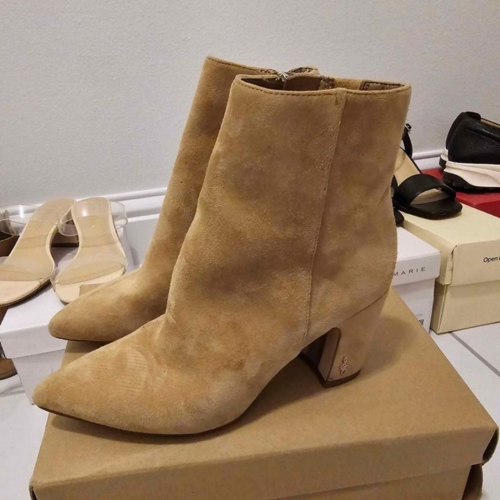 Boots - Picture 4 of 5